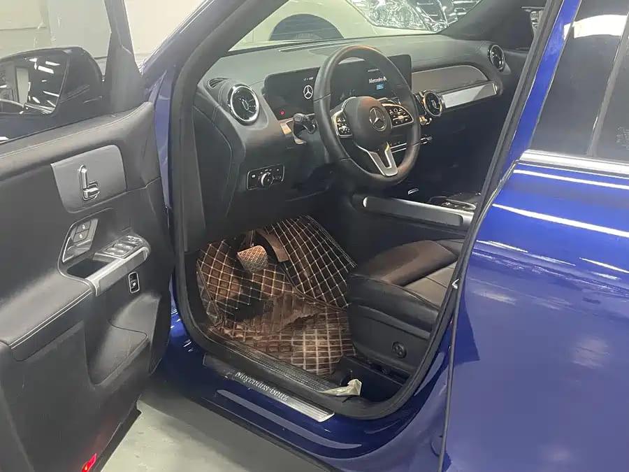 Mercedes-Benz GLB180, 2021