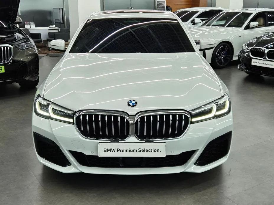 BMW 520i, 2022