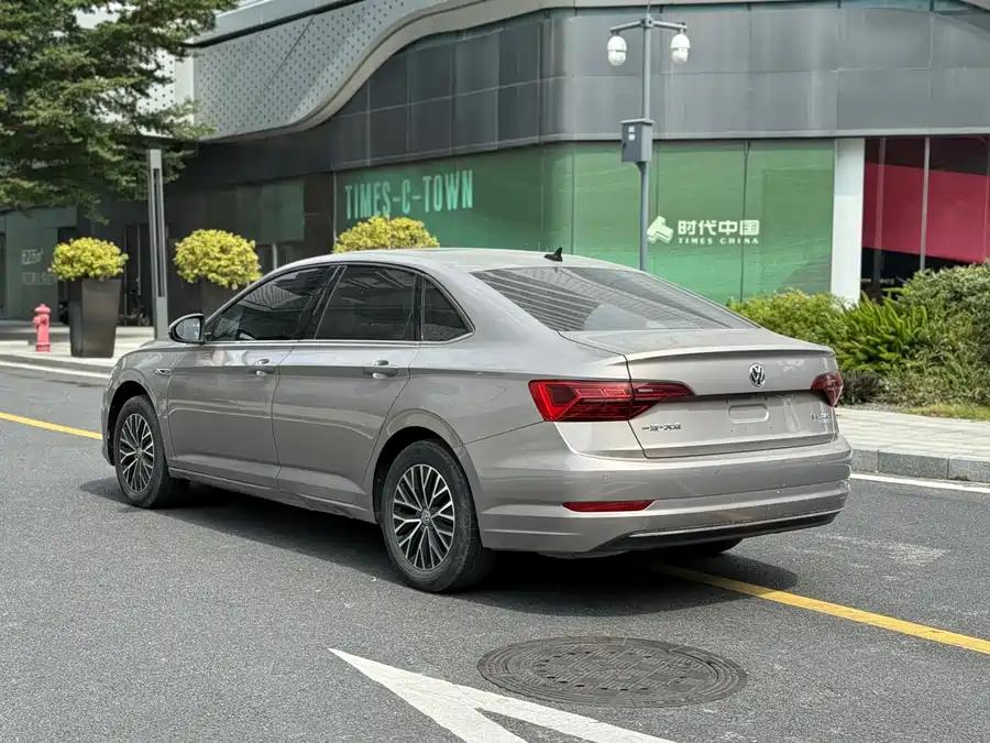 Volkswagen Sagitar, 2021