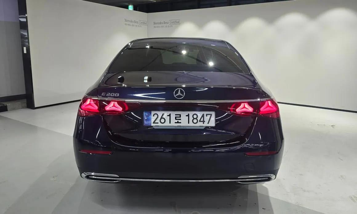 Mercedes-Benz E200, 2024