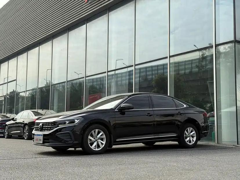 Купить Volkswagen Passat 2022 года с пробегом бу