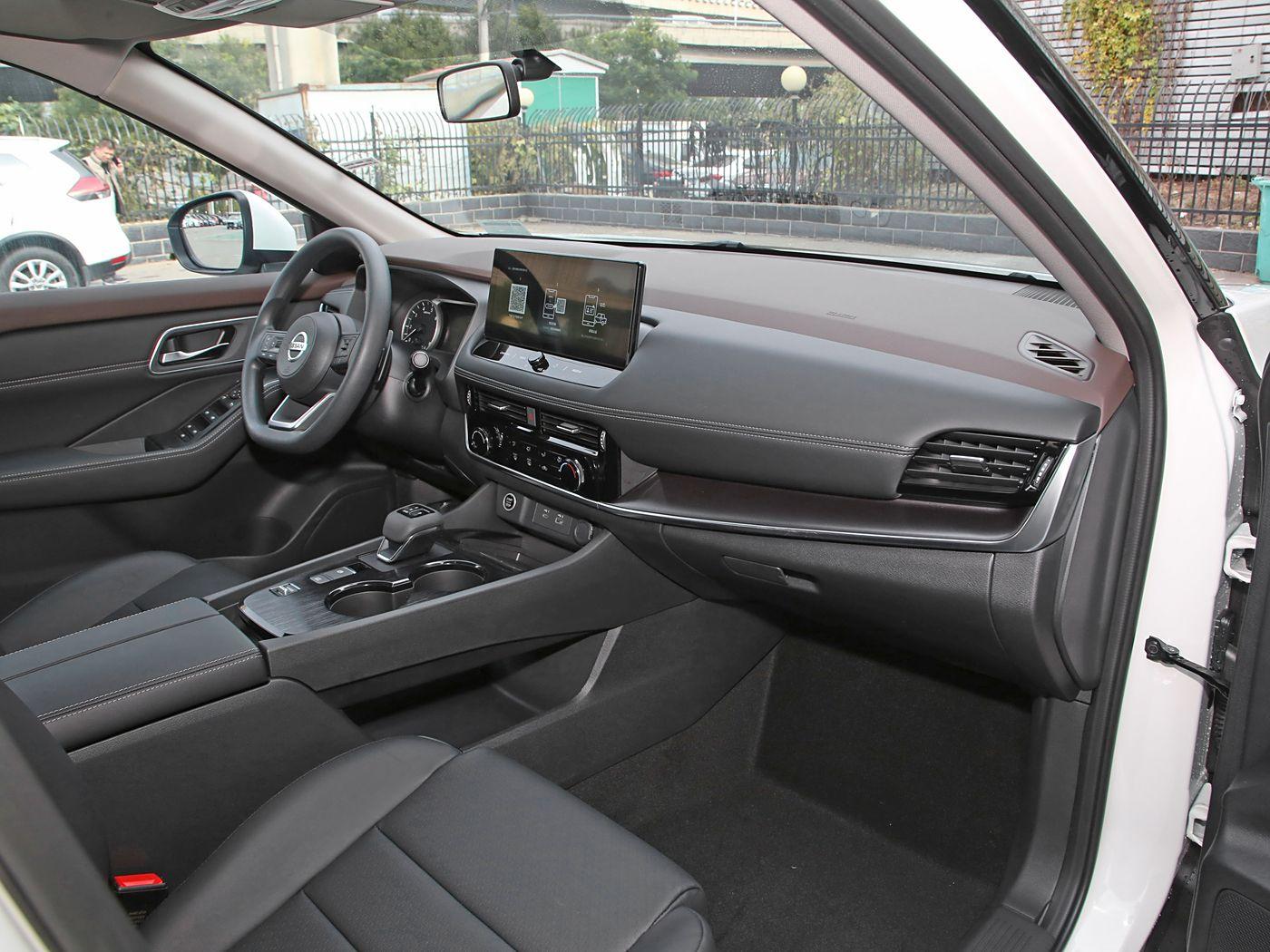Nissan X-Trail, 2025