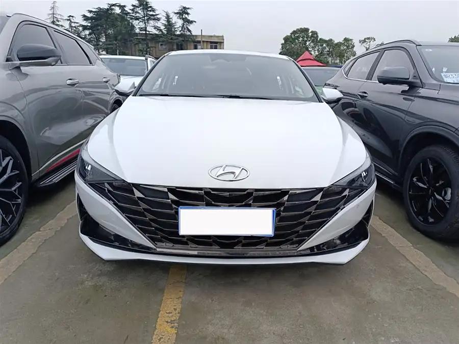 Hyundai Elantra, 2022