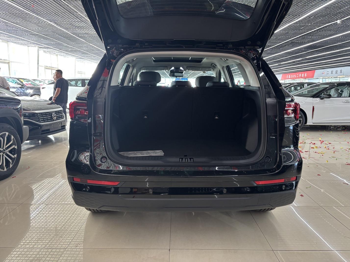 Ford Equator Sport, 2025