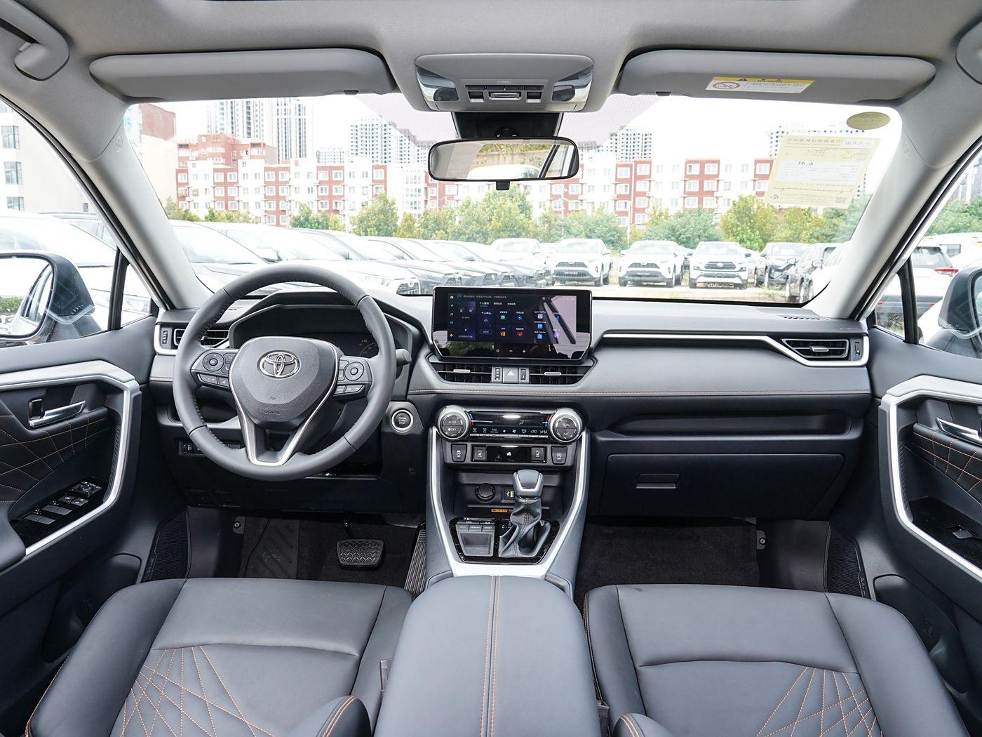 Toyota RAV4, 2025