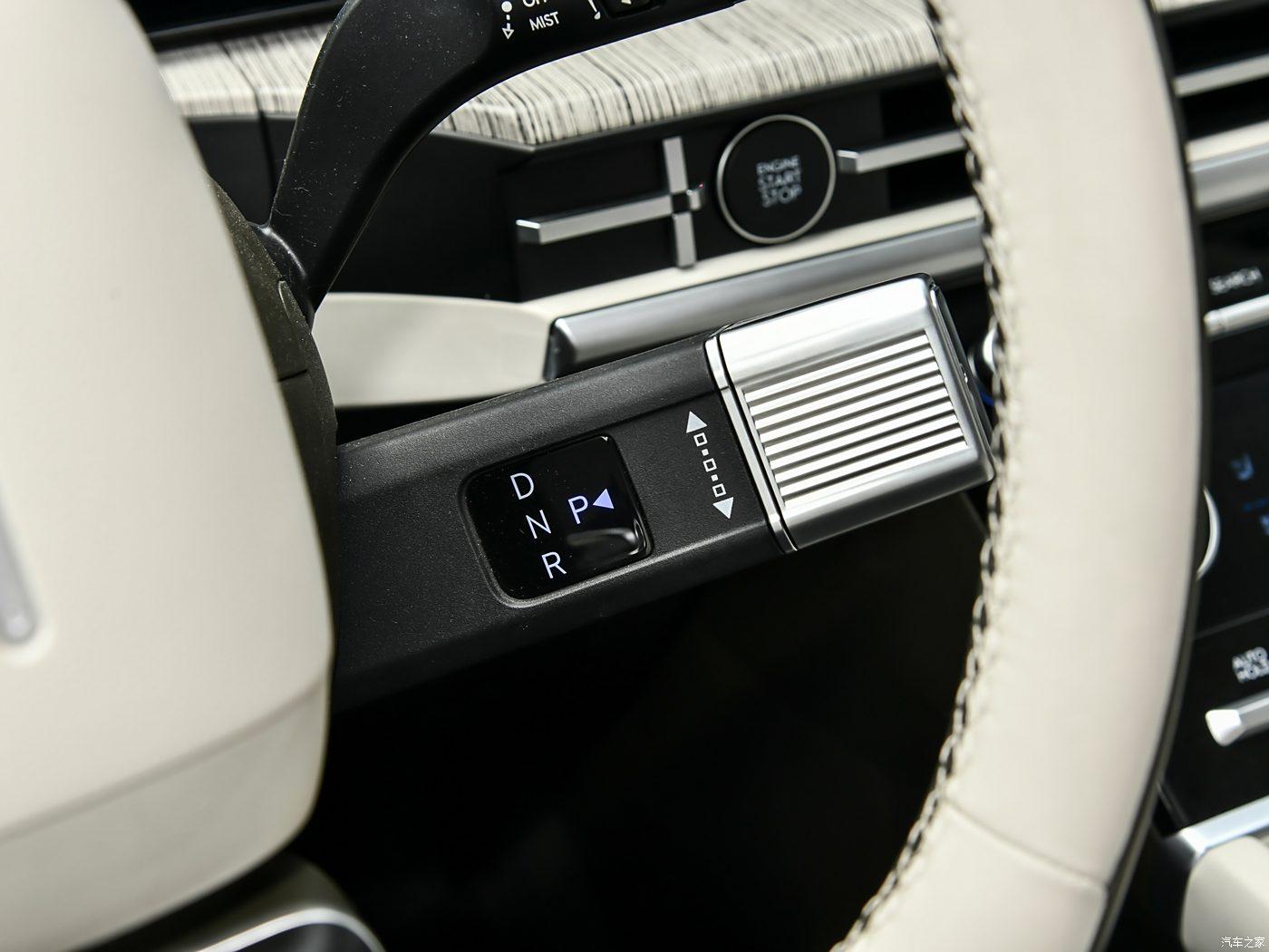 Hyundai Santa Fe, 2025