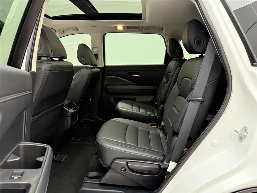 Nissan Pathfinder, 2025