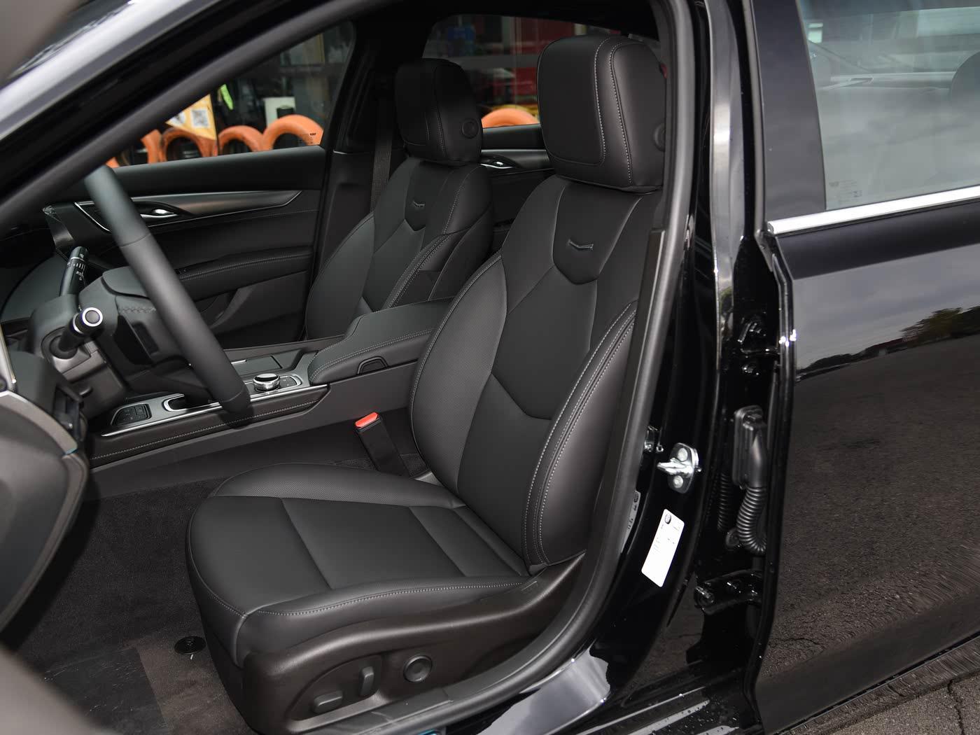 Cadillac CT5, 2025