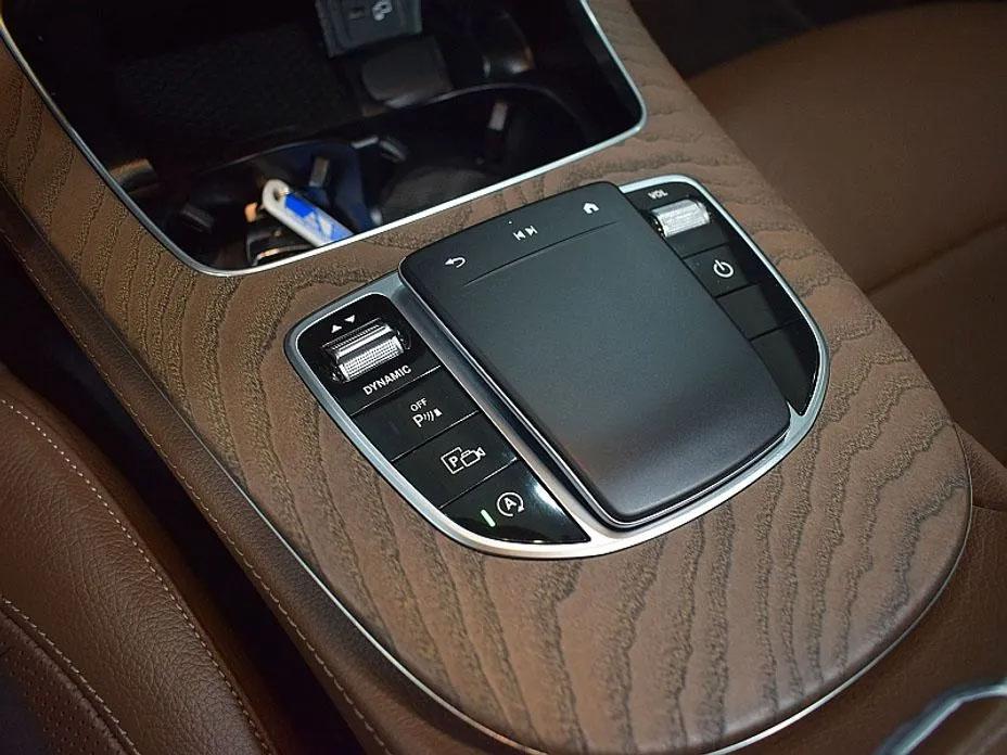 Mercedes-Benz E250, 2021