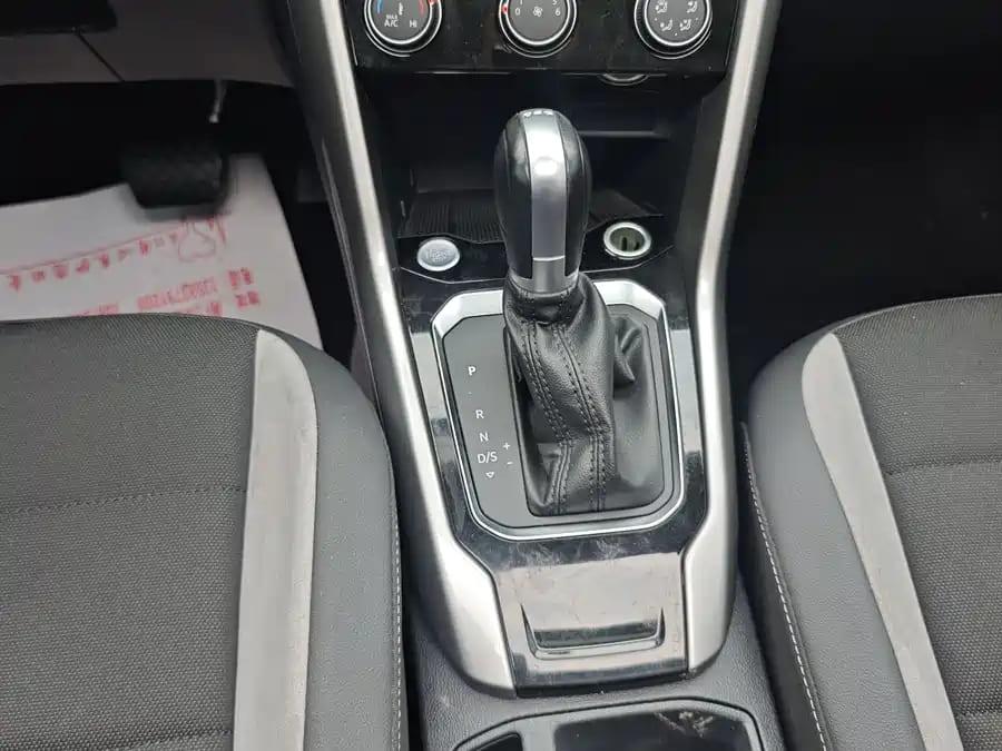 Volkswagen T-Roc, 2022