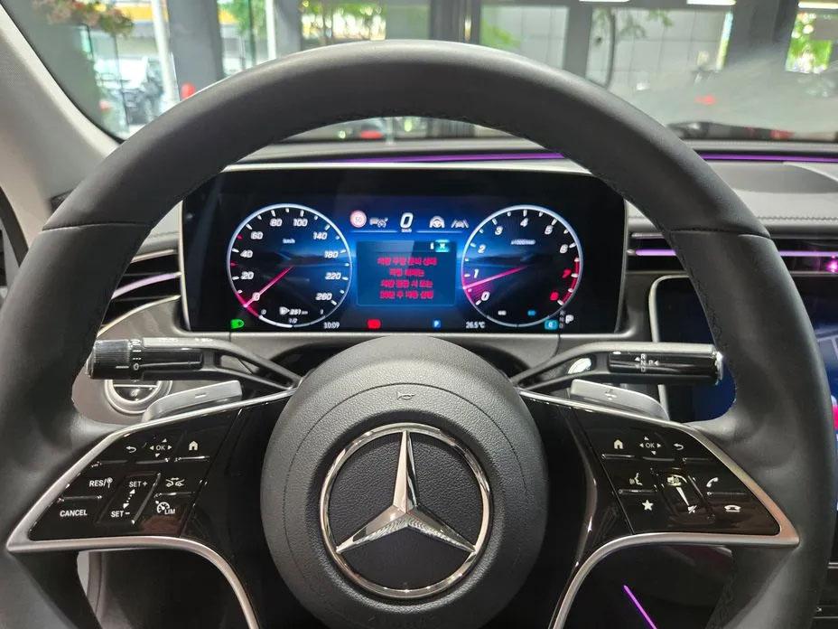 Mercedes-Benz E200, 2024