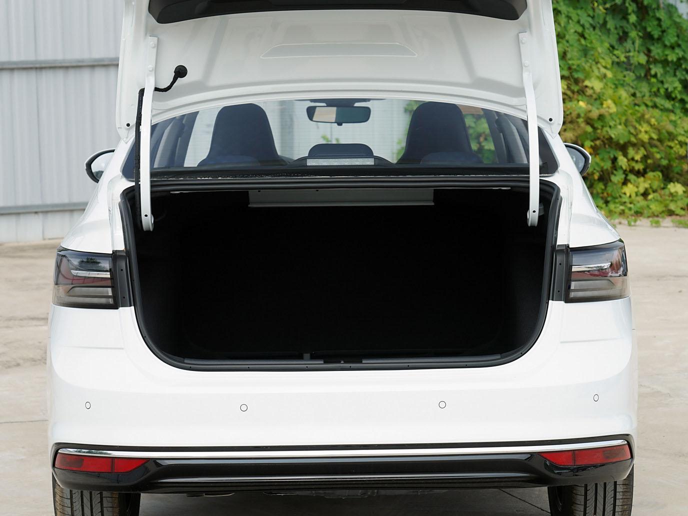 Volkswagen Lavida, 2025