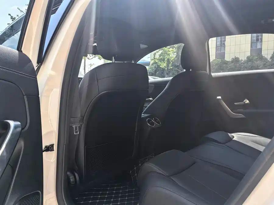 Mercedes-Benz A180L, 2021