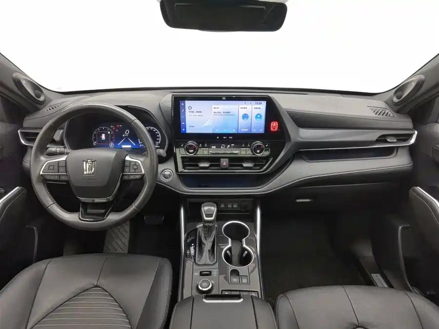 Toyota Crown Kluger, 2023