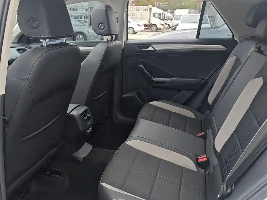 Volkswagen T-Roc, 2022