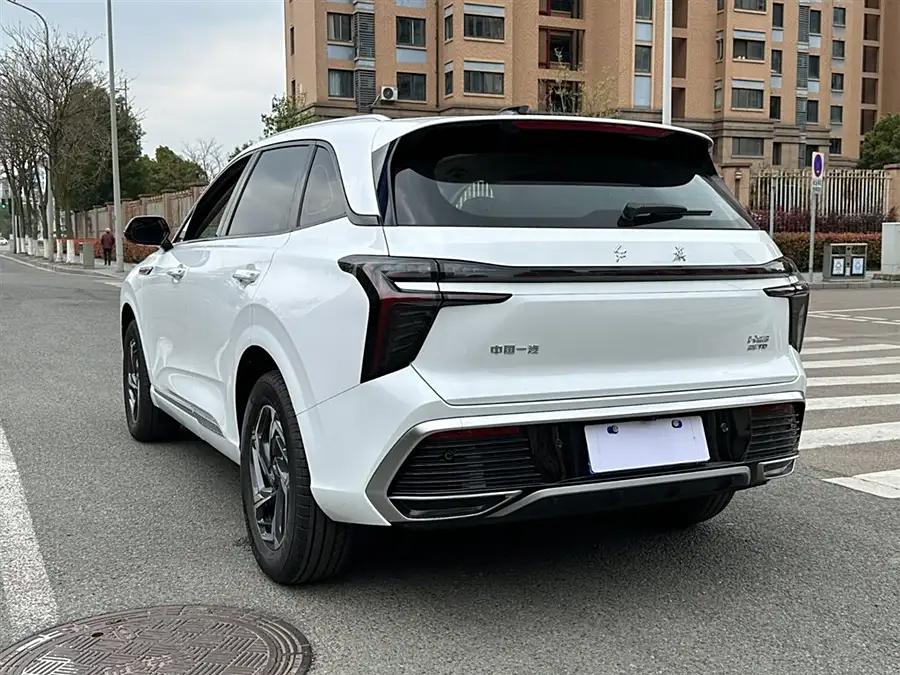 Hongqi HS3, 2023