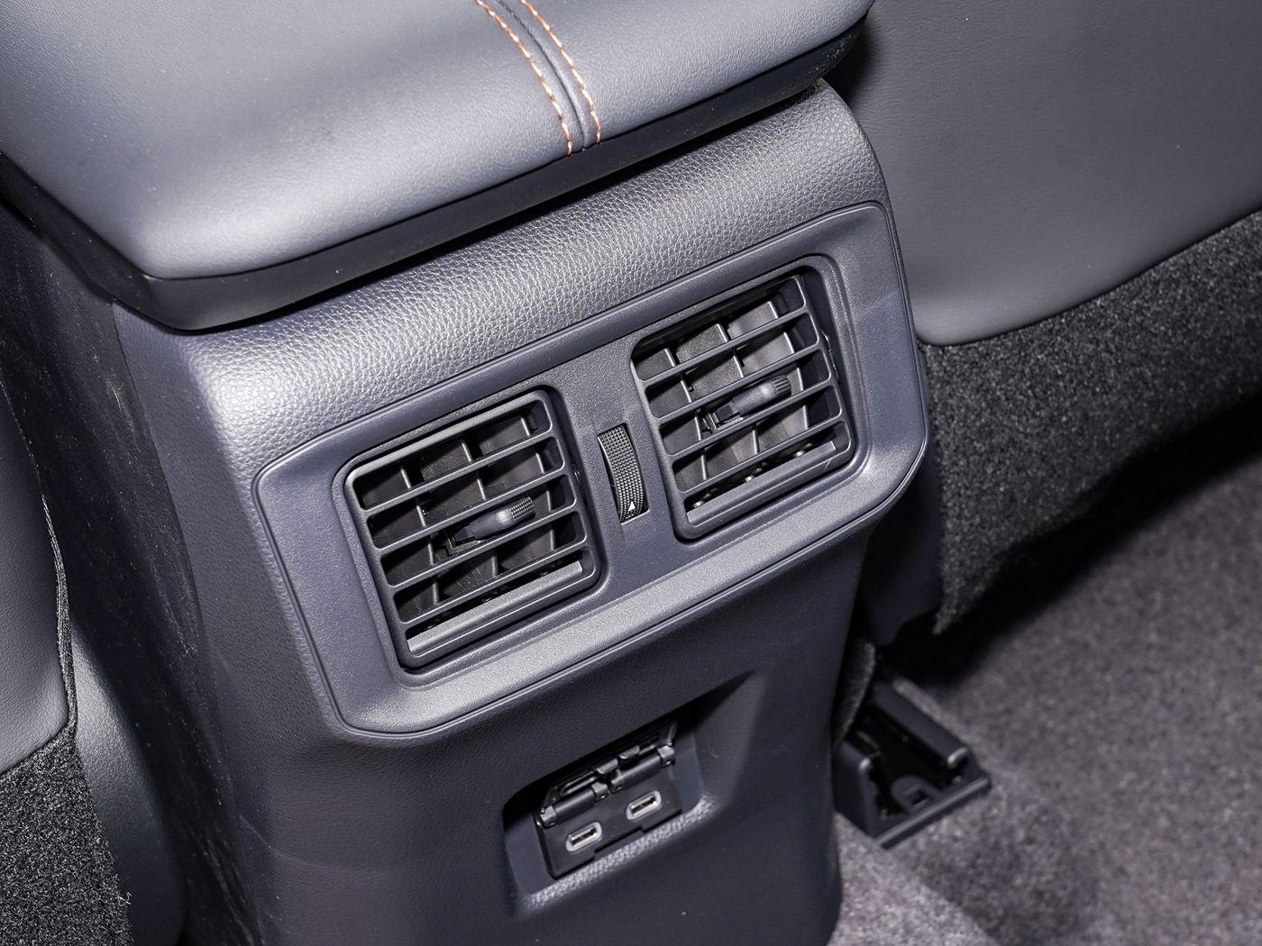 Toyota RAV4, 2025