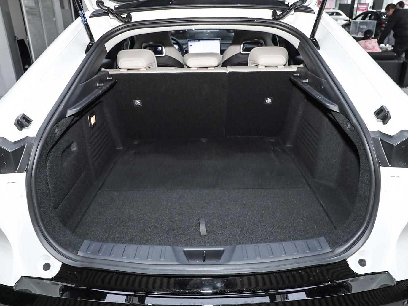 Mazda EZ-6, 2025