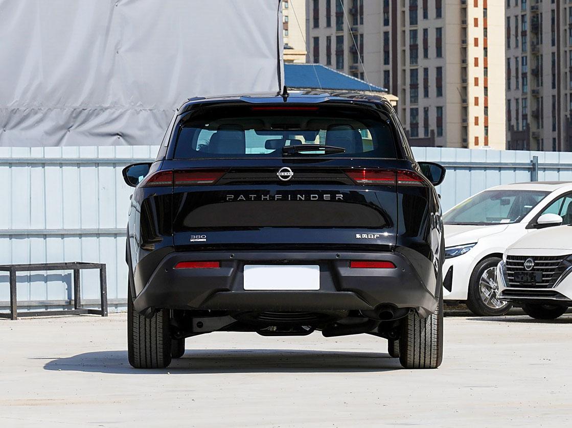 Nissan Pathfinder, 2025