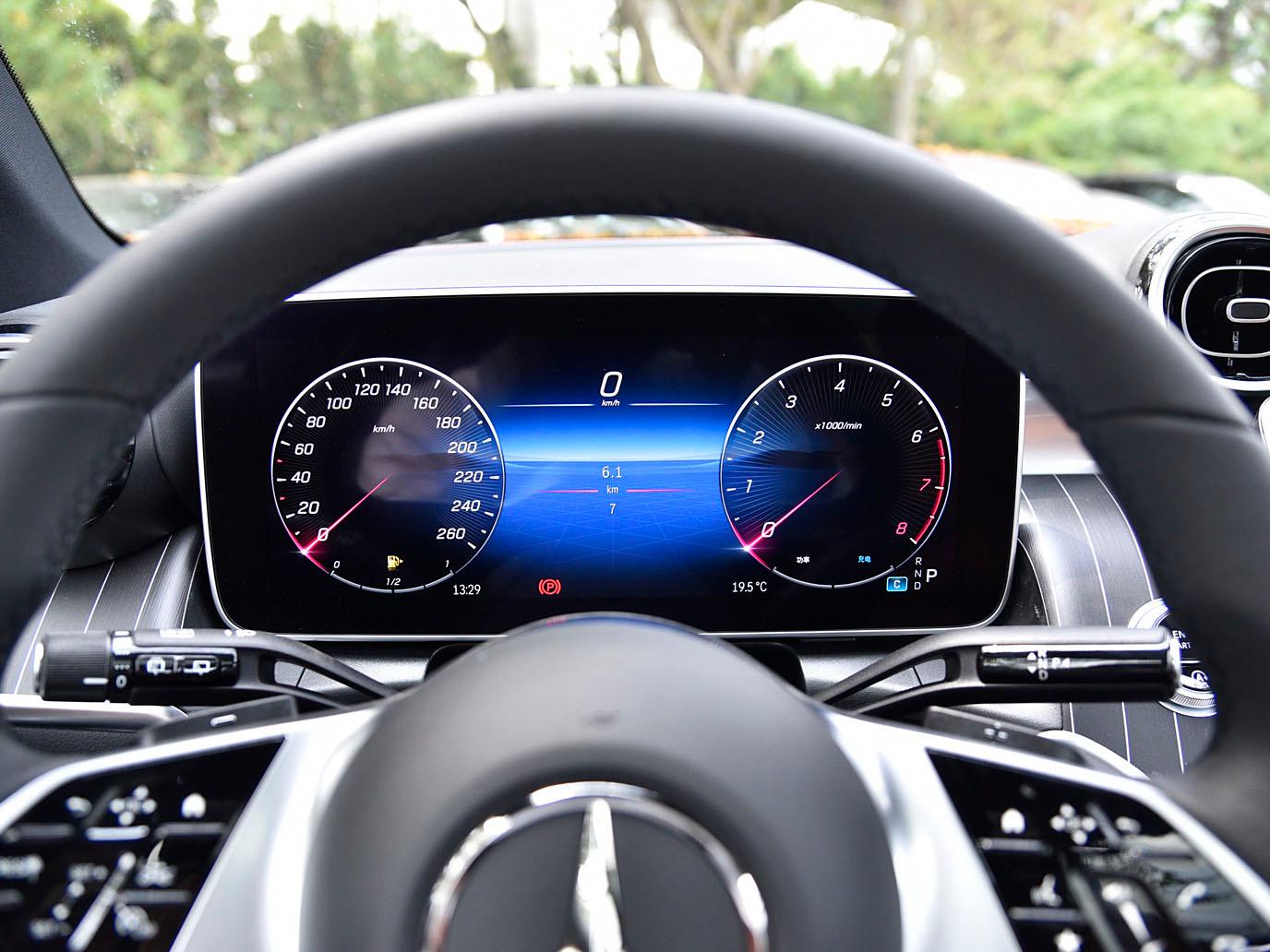 Mercedes-Benz GLC 260 L, 2024