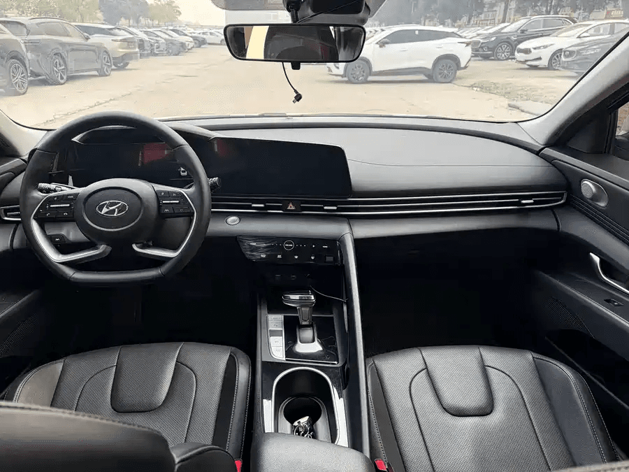 Hyundai Elantra, 2021