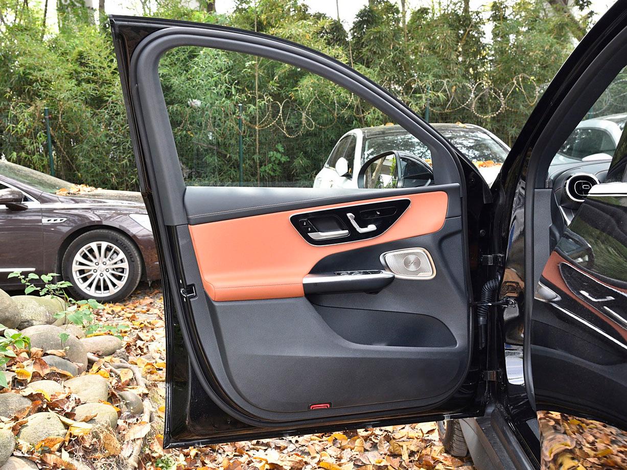 Mercedes-Benz GLC 260 L, 2024