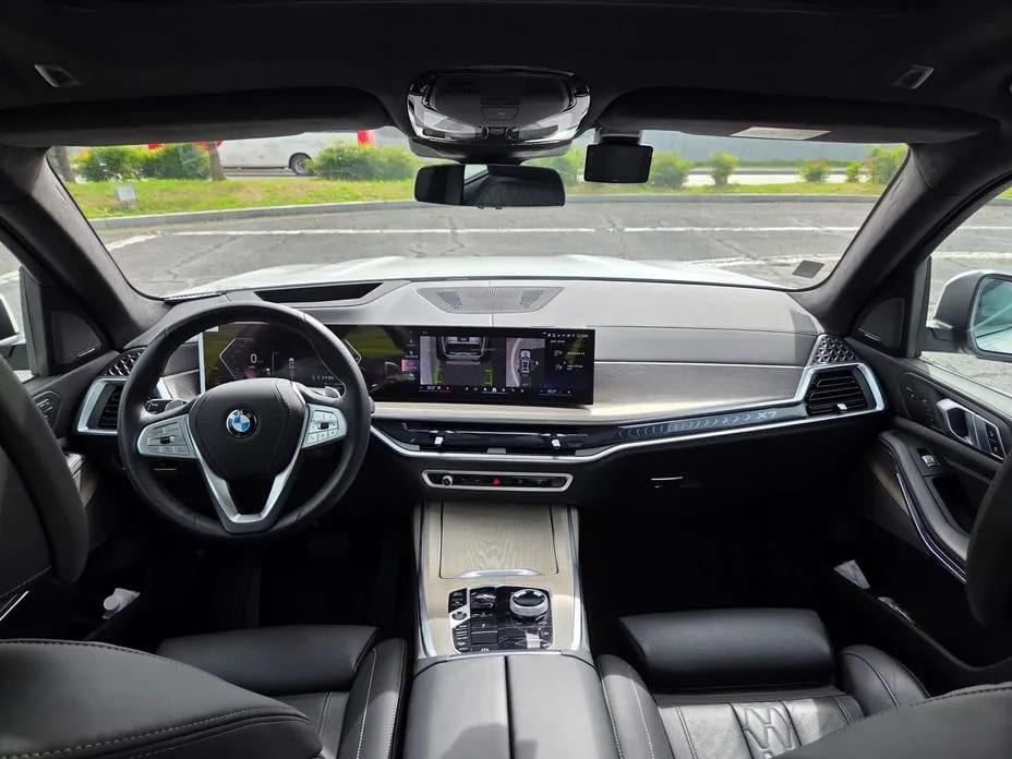 BMW X7, 2025