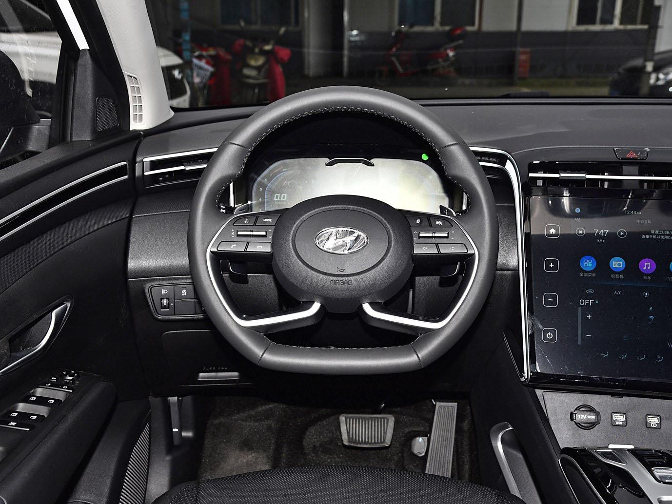 Hyundai Tucson L, 2025