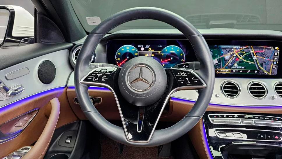 Mercedes-Benz E250, 2021