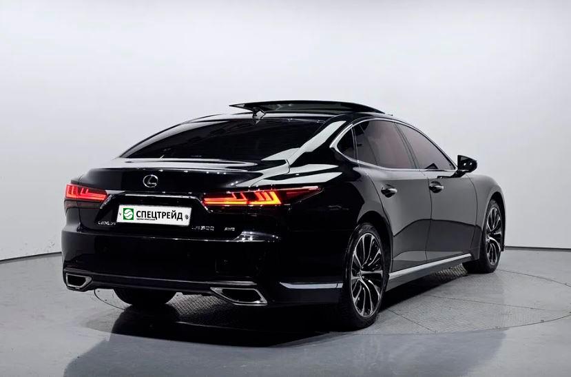 Lexus LS500, 2021