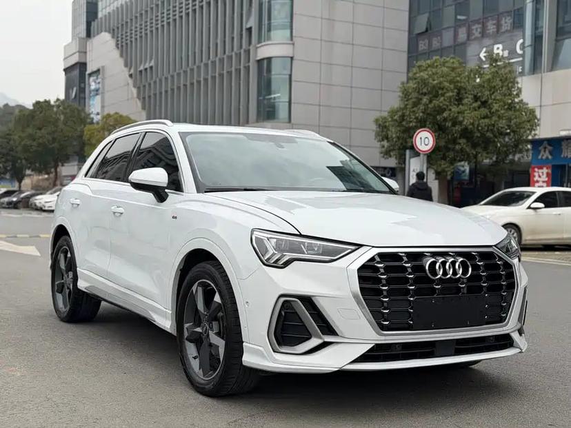 Купить Audi Q3 2022 года с пробегом новый