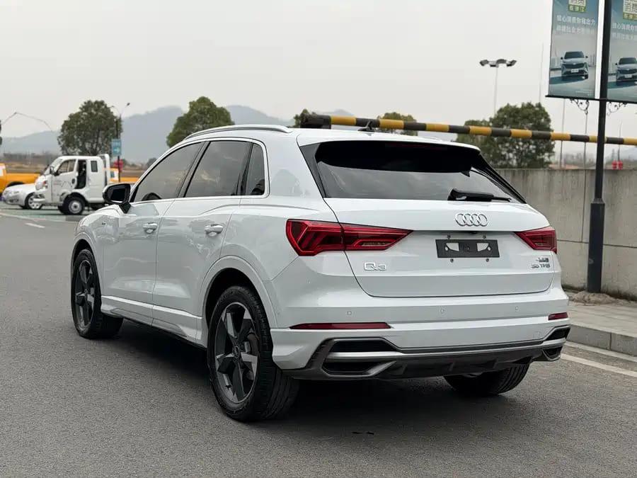 Audi Q3, 2022