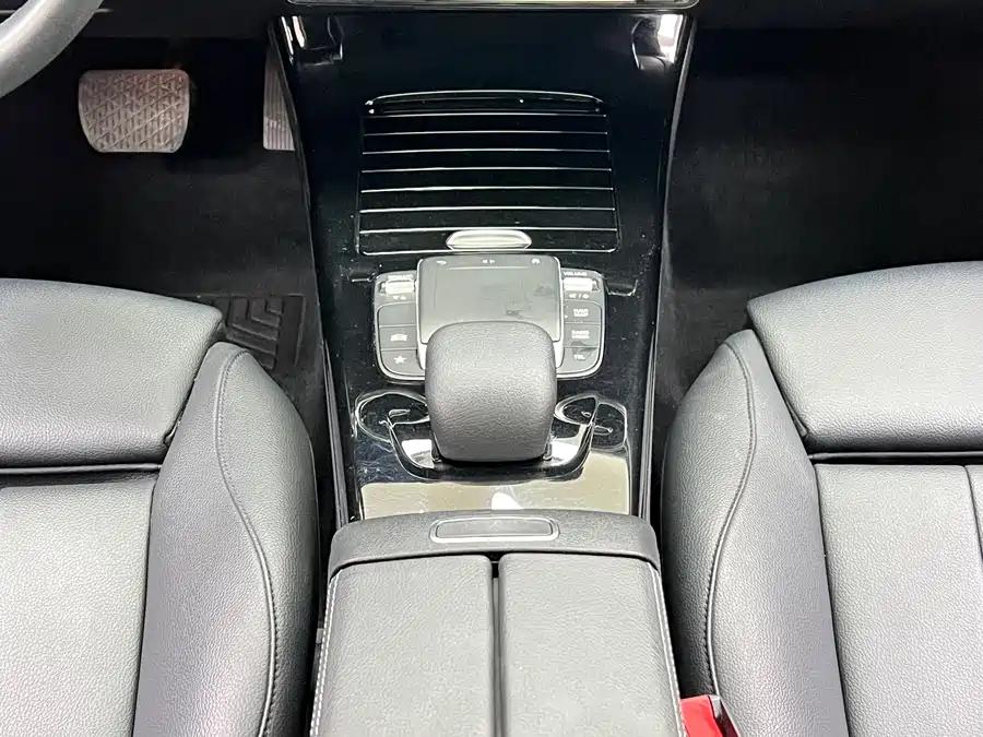 Mercedes-Benz A180L, 2021