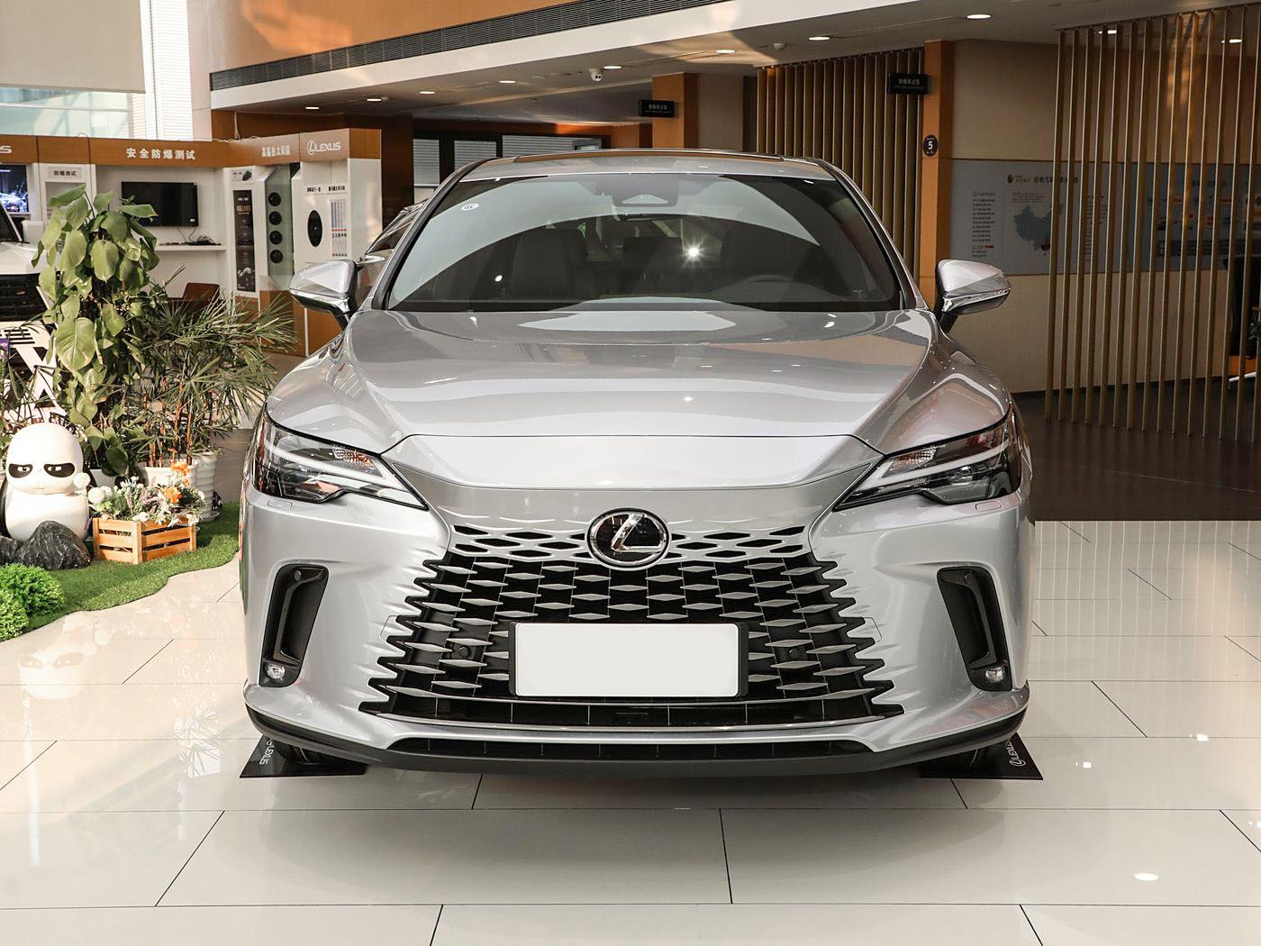 Lexus RX300, 2025
