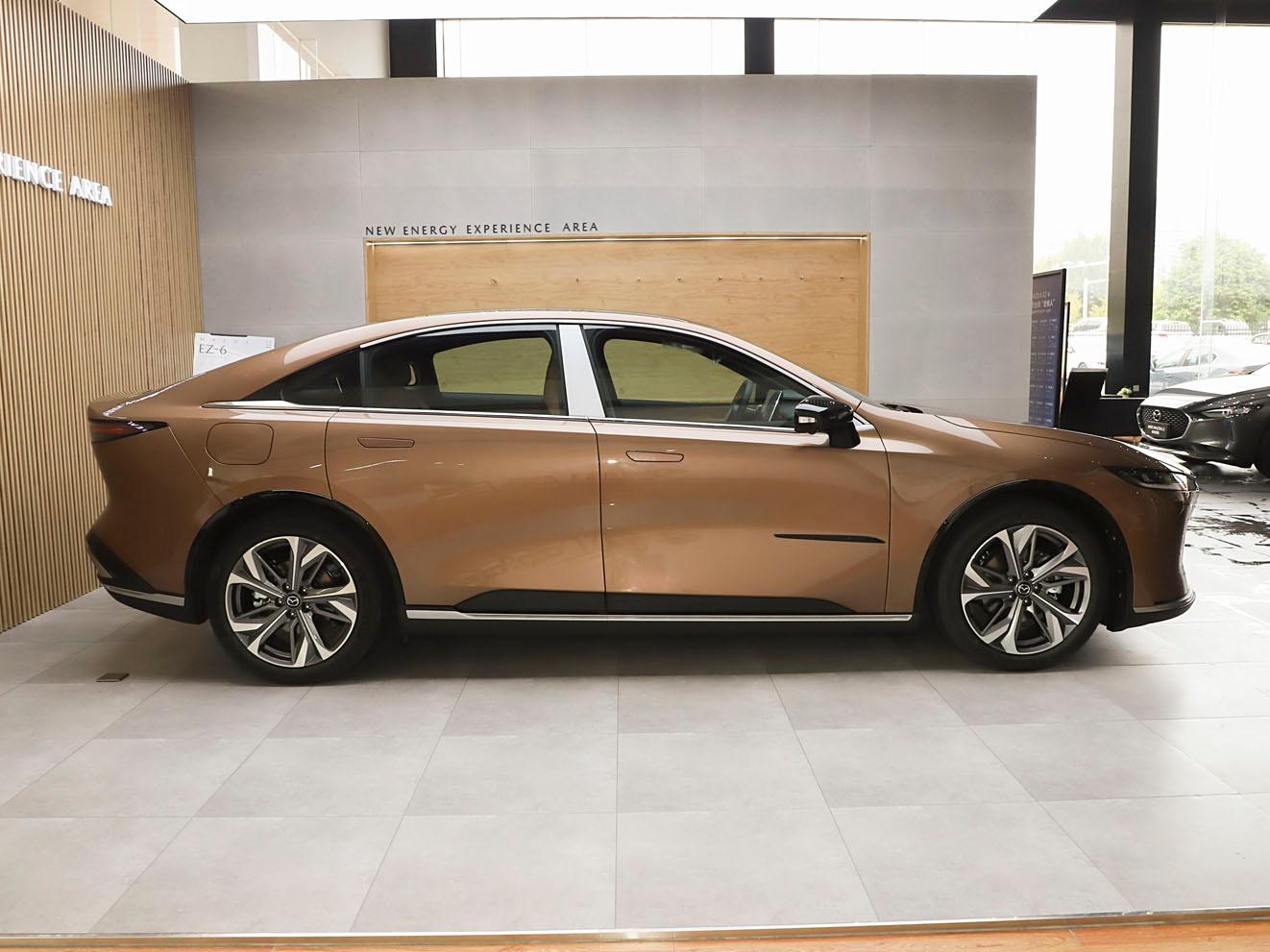 Mazda EZ-6, 2025