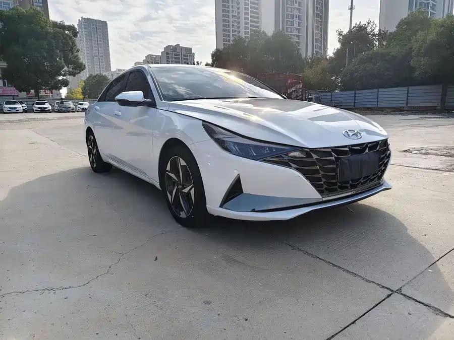 Hyundai Elantra, 2023