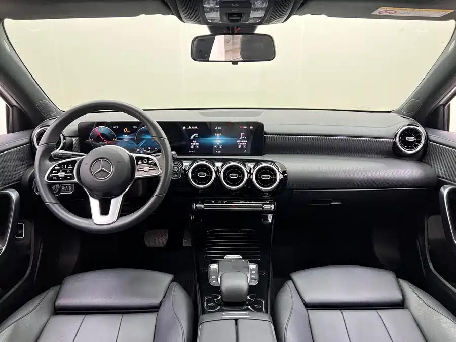 Mercedes-Benz A180L, 2021