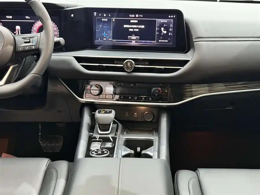 Nissan Pathfinder, 2025