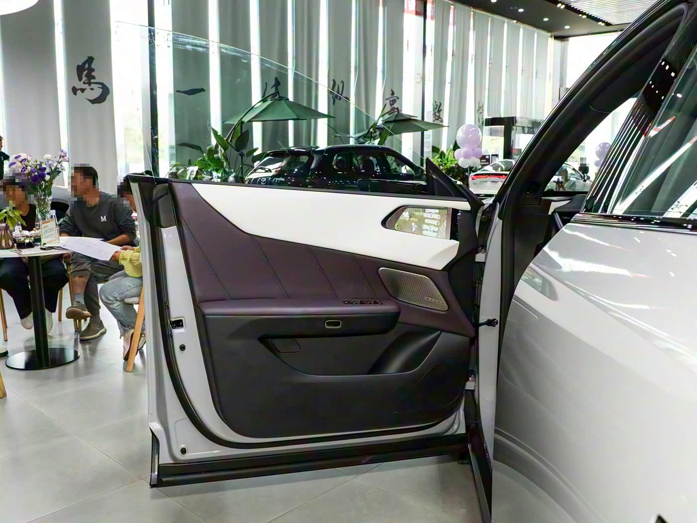 Mazda EZ-60, 2025