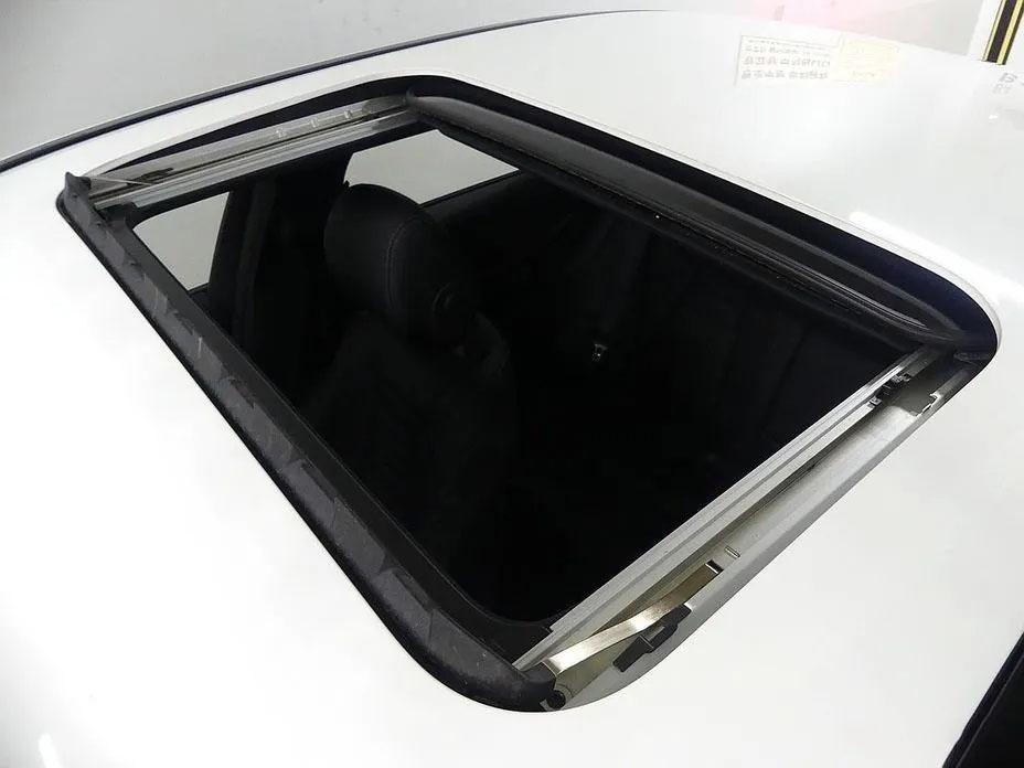 Mercedes-Benz E250, 2022