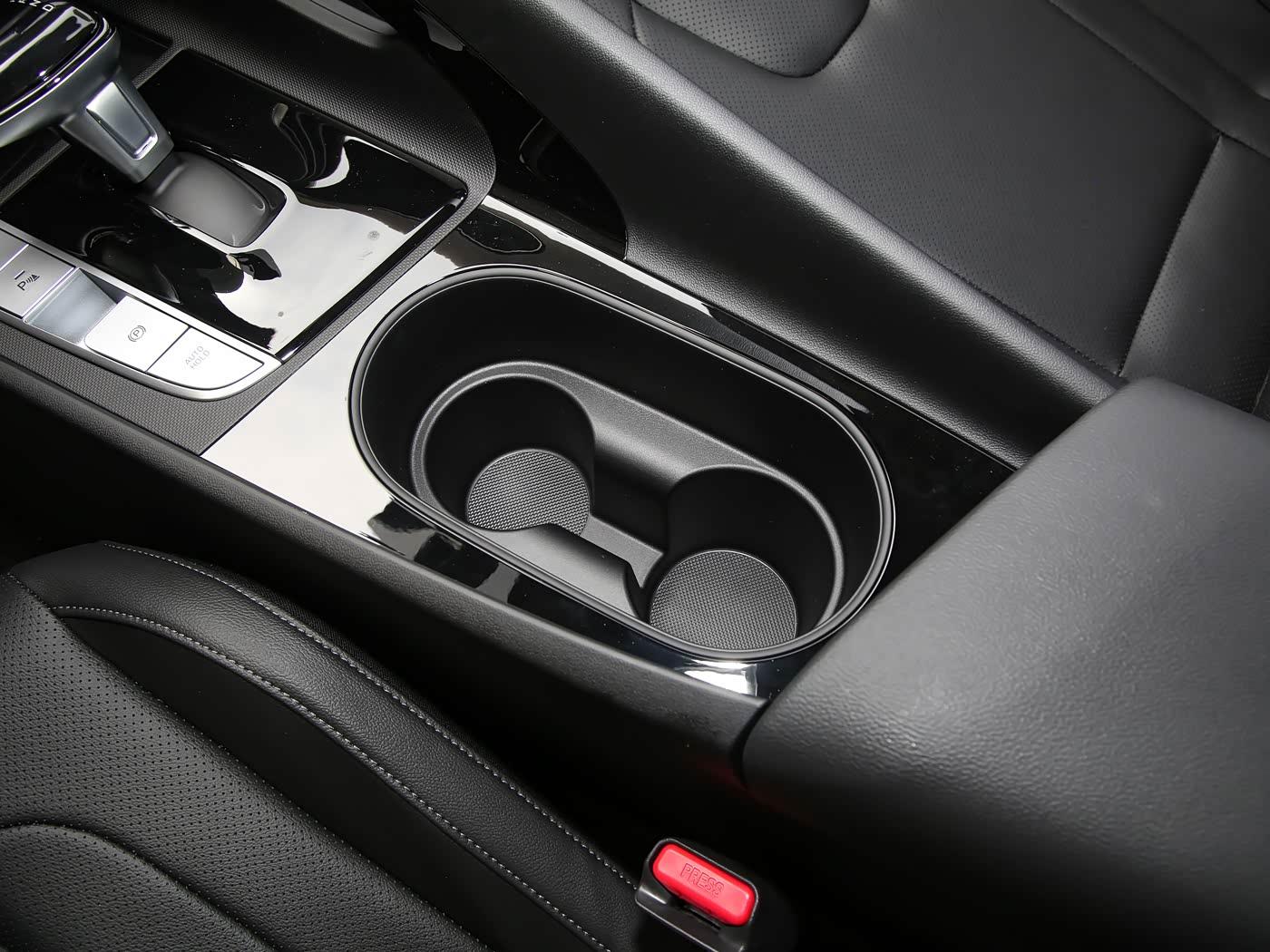 Hyundai Elantra, 2026