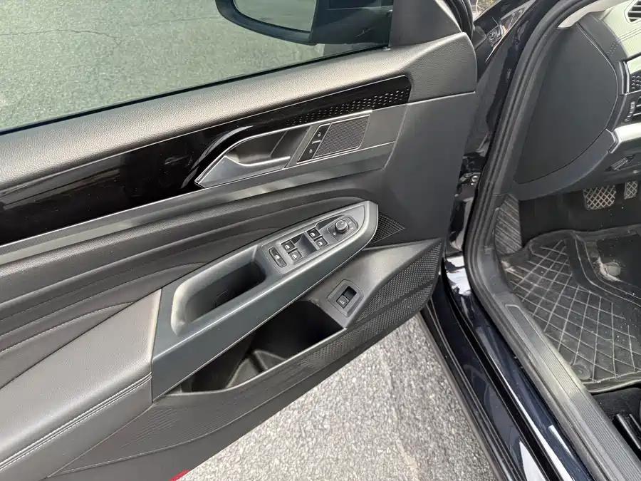 Volkswagen Passat, 2022