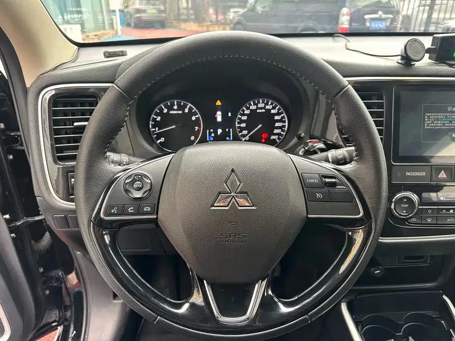 Mitsubishi Outlander, 2021