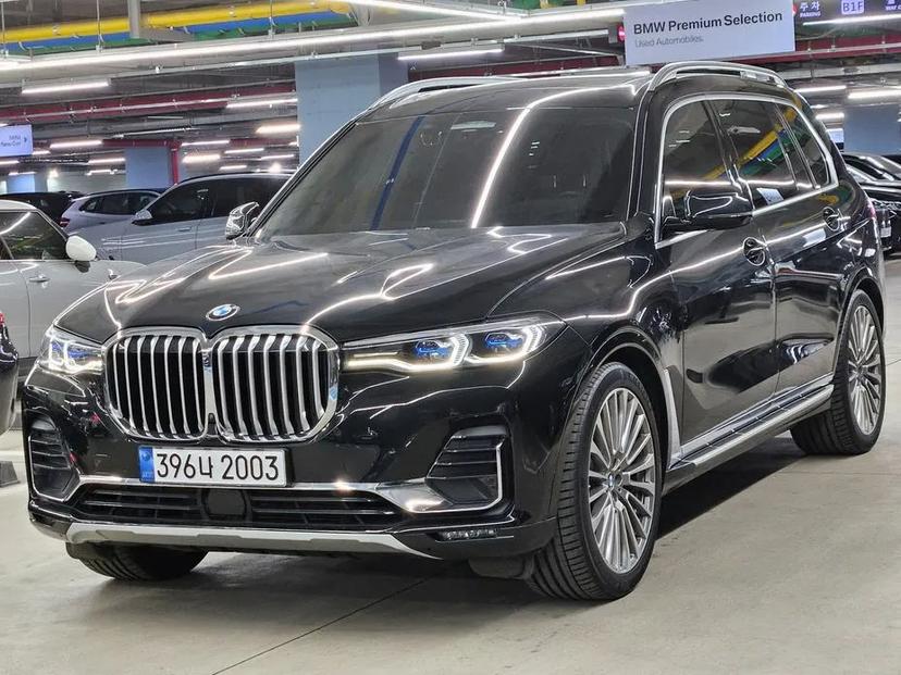 Купить BMW X7 2022 года с пробегом новый