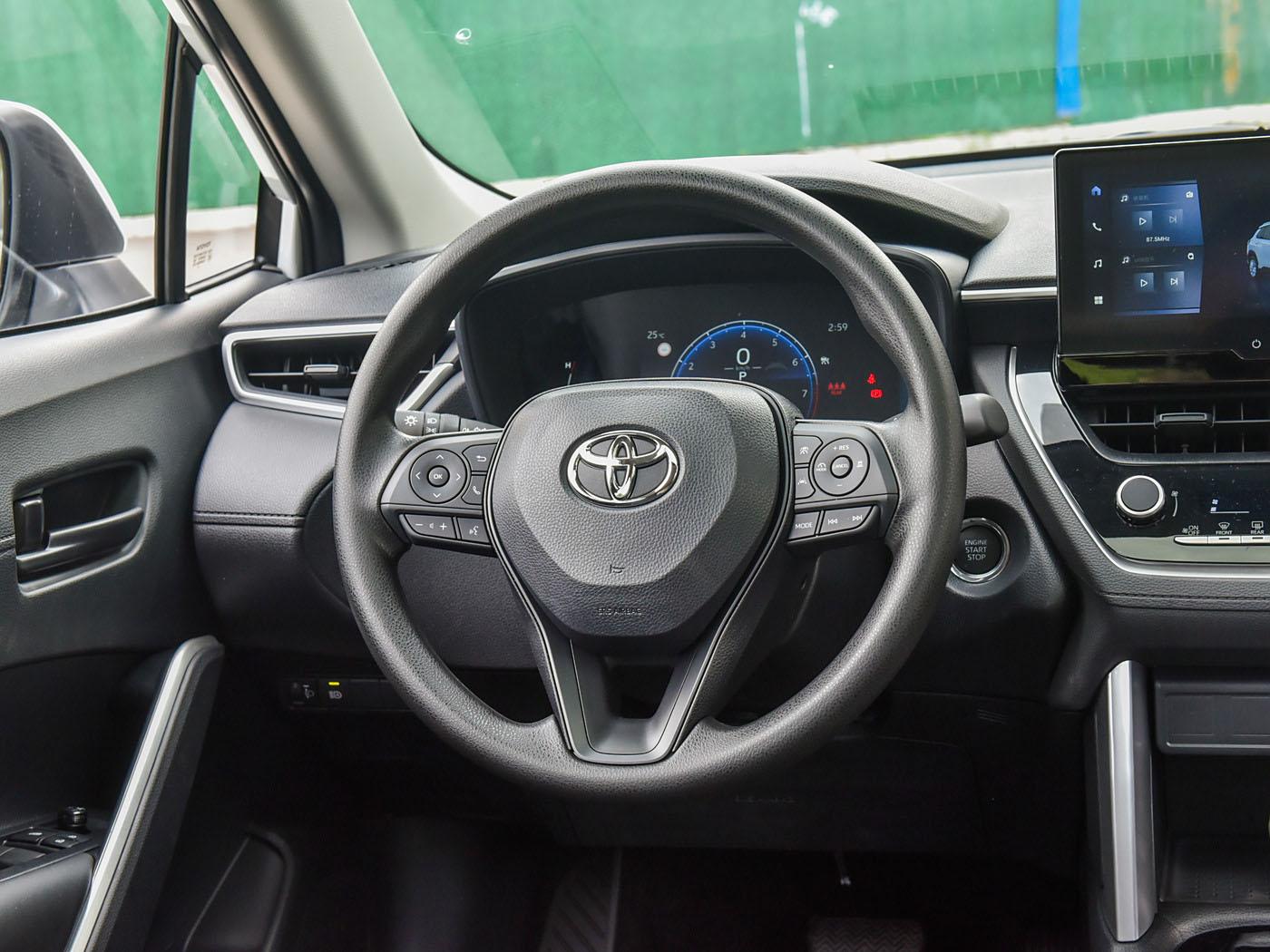 Toyota Corolla Cross, 2025