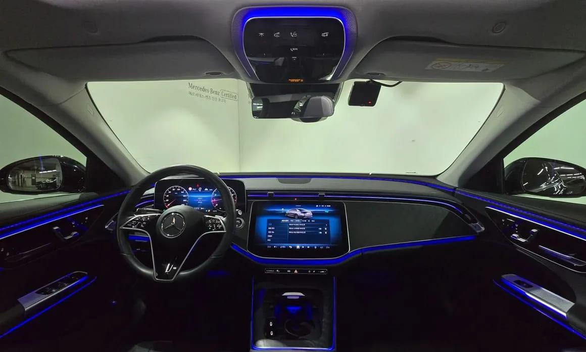 Mercedes-Benz E200, 2024