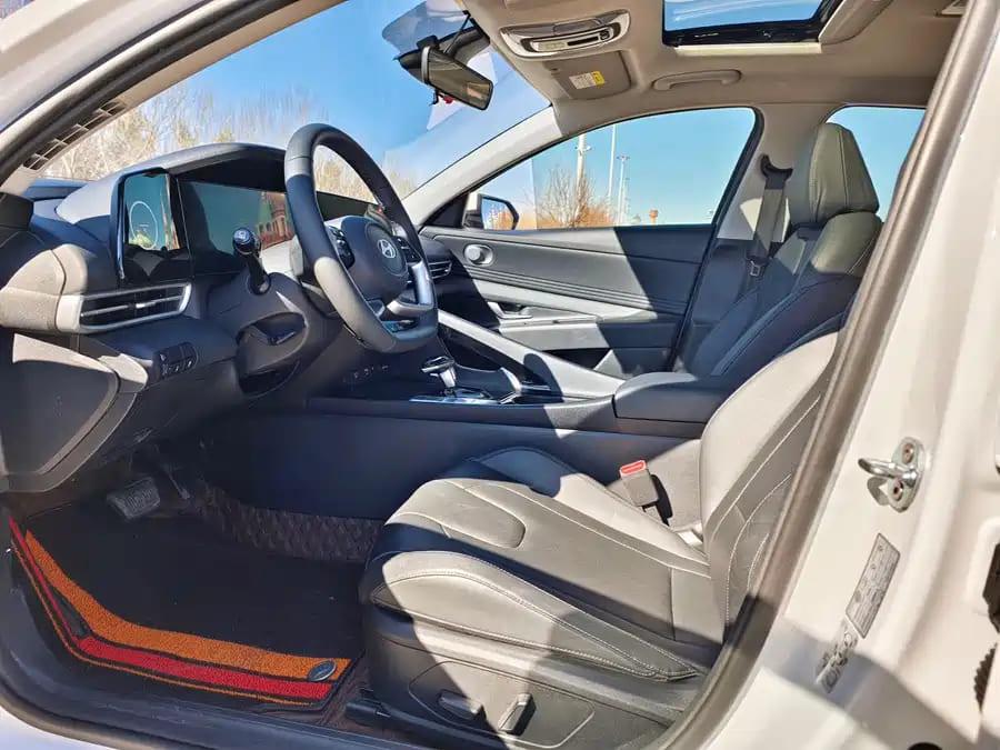 Hyundai Elantra, 2023