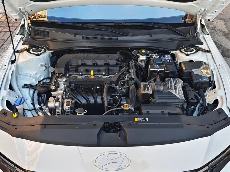 Hyundai Elantra, 2023