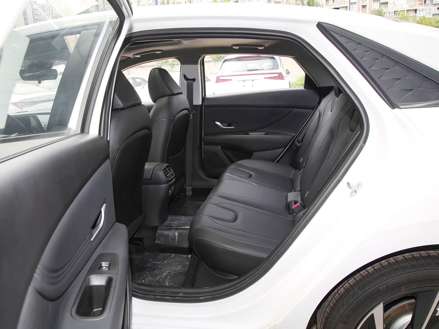 Hyundai Elantra, 2026