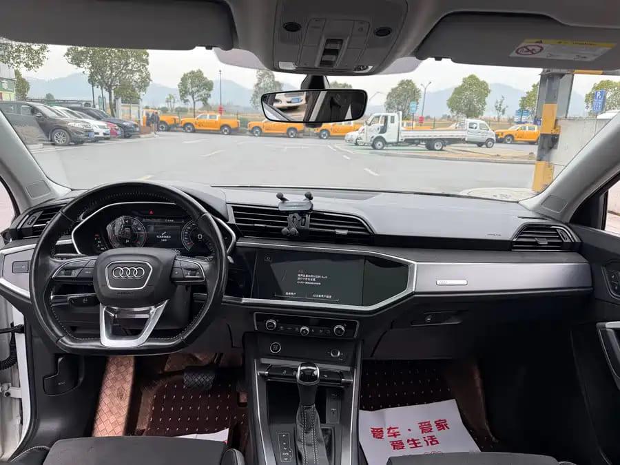 Audi Q3, 2022